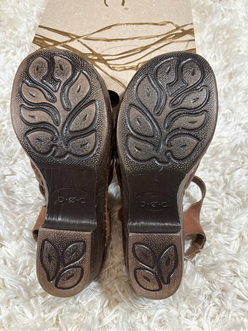 b.o.c. Persi Tan Leather Cutout T-Strap Heels-sz 7 - Picture 5 of 6